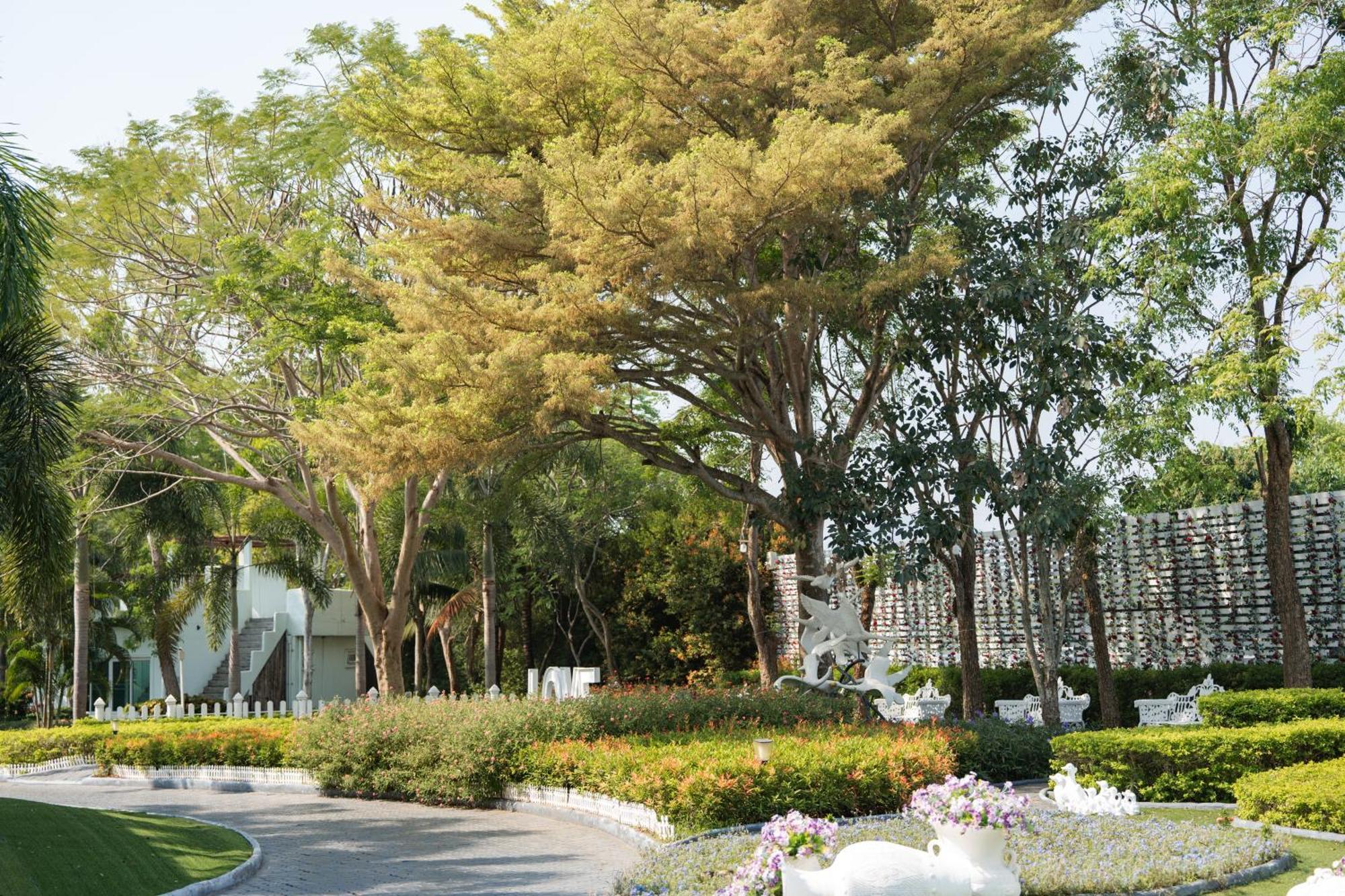 Villa Reina Resort Nong Nam Daeng Dış mekan fotoğraf