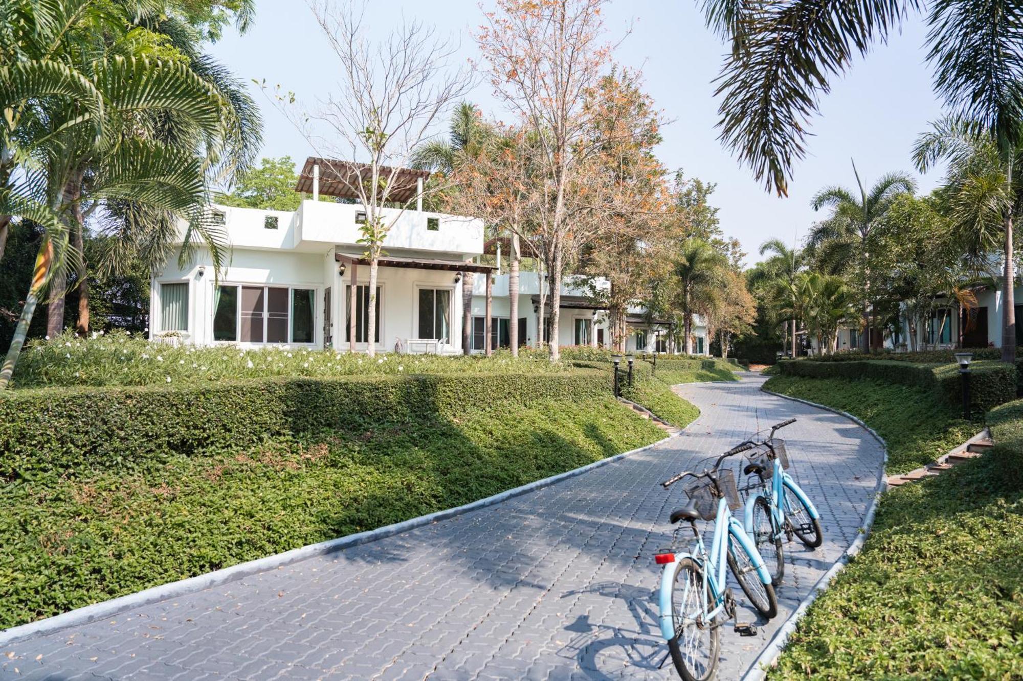 Villa Reina Resort Nong Nam Daeng Dış mekan fotoğraf