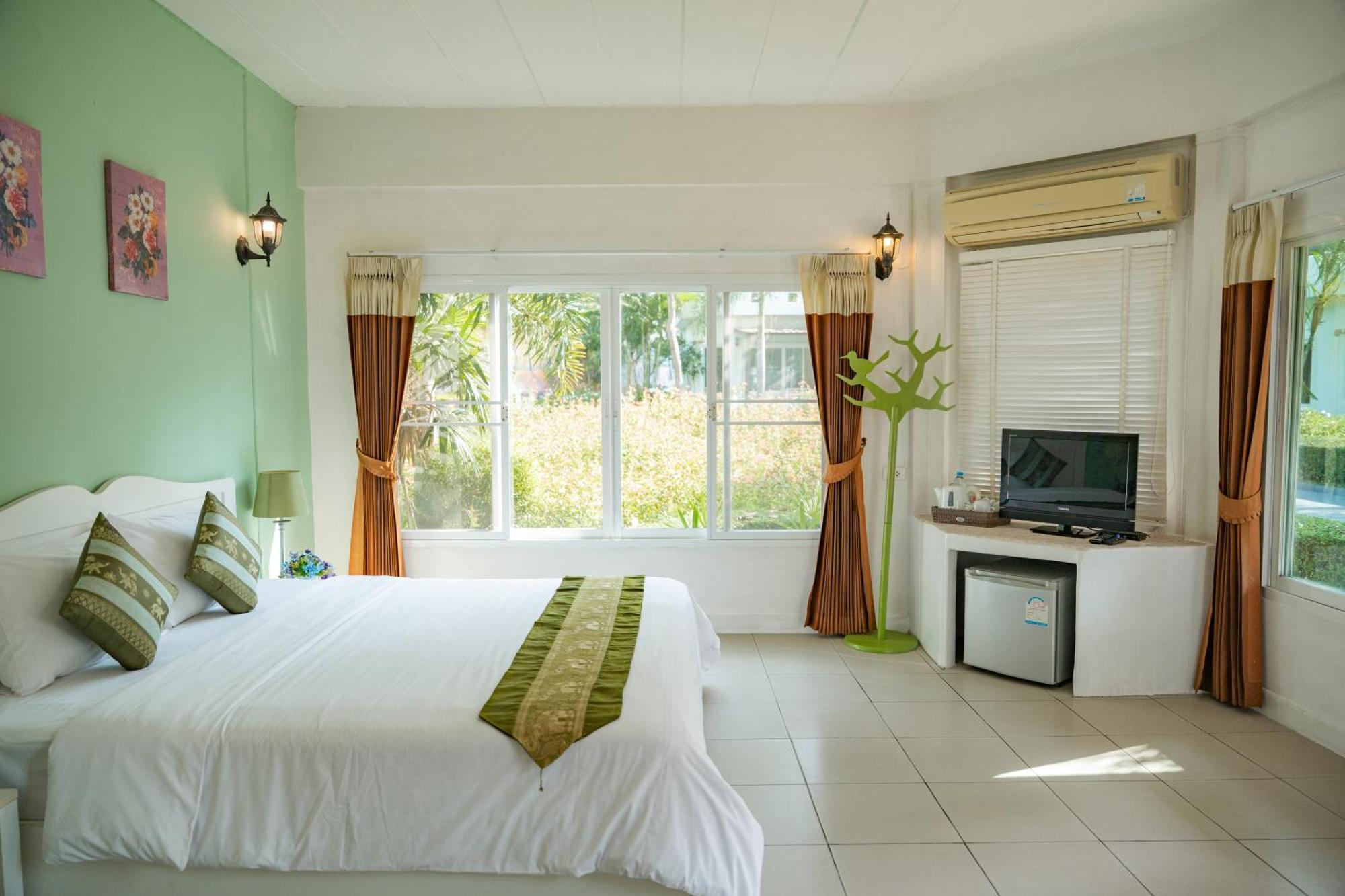Villa Reina Resort Nong Nam Daeng Dış mekan fotoğraf