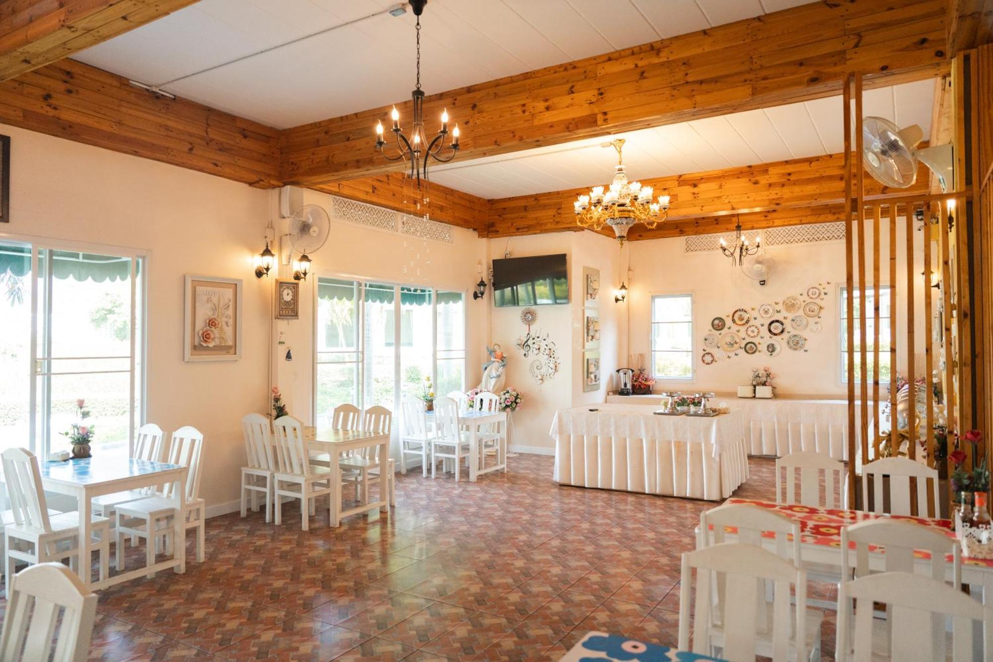 Villa Reina Resort Nong Nam Daeng Dış mekan fotoğraf
