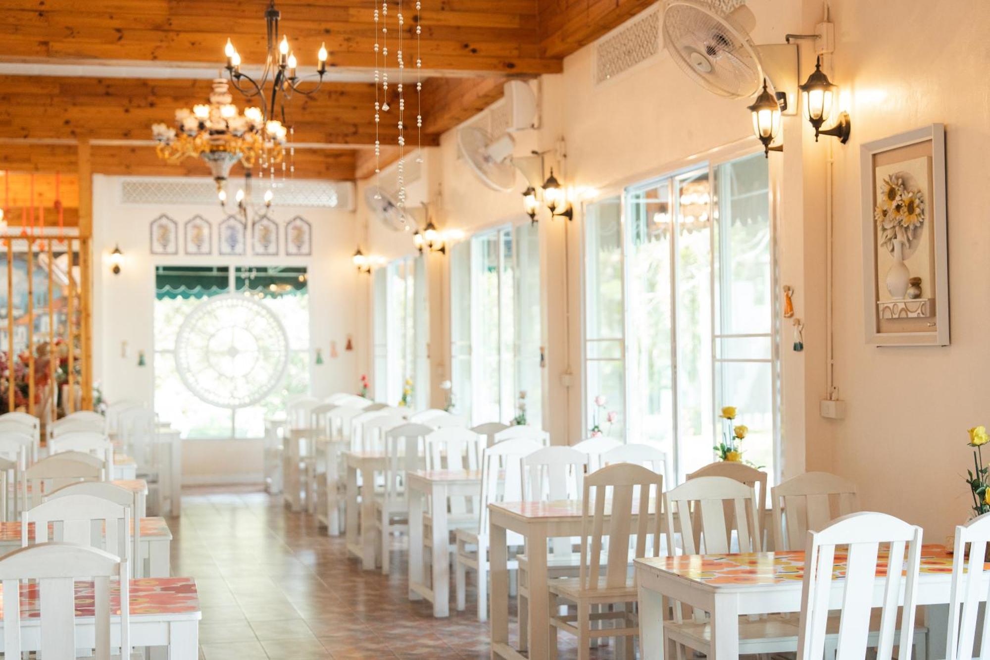 Villa Reina Resort Nong Nam Daeng Dış mekan fotoğraf