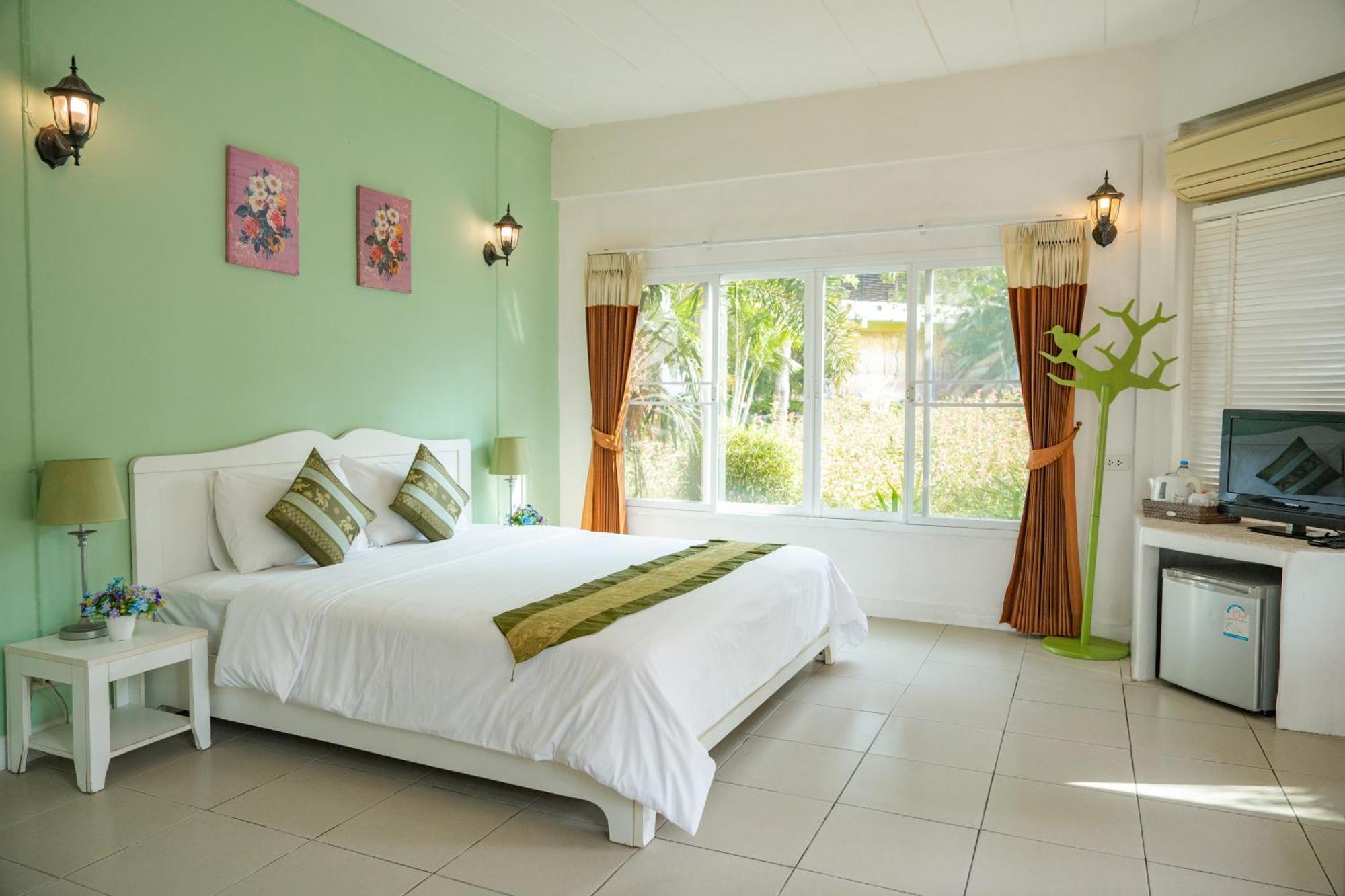 Villa Reina Resort Nong Nam Daeng Dış mekan fotoğraf