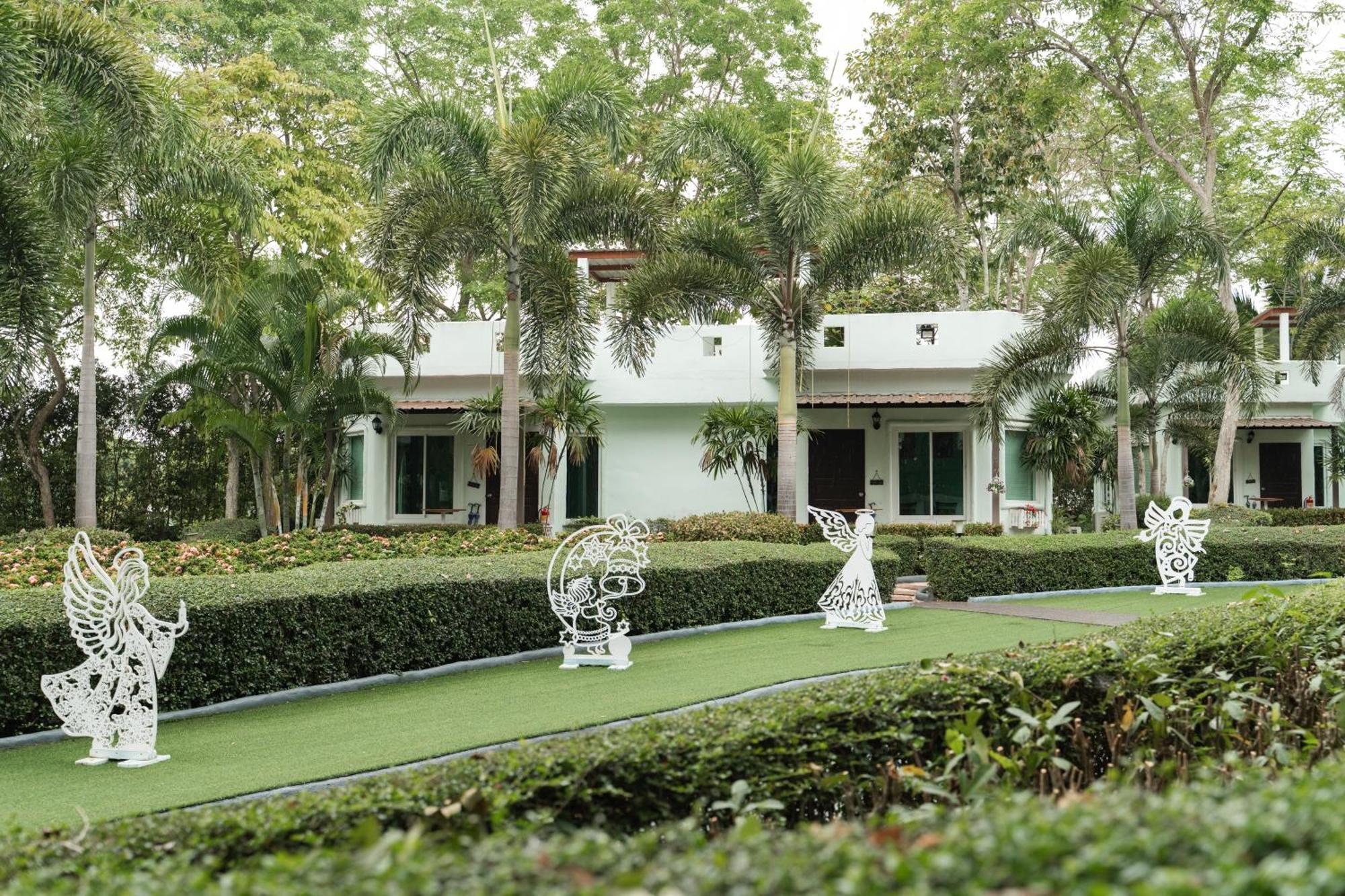Villa Reina Resort Nong Nam Daeng Dış mekan fotoğraf